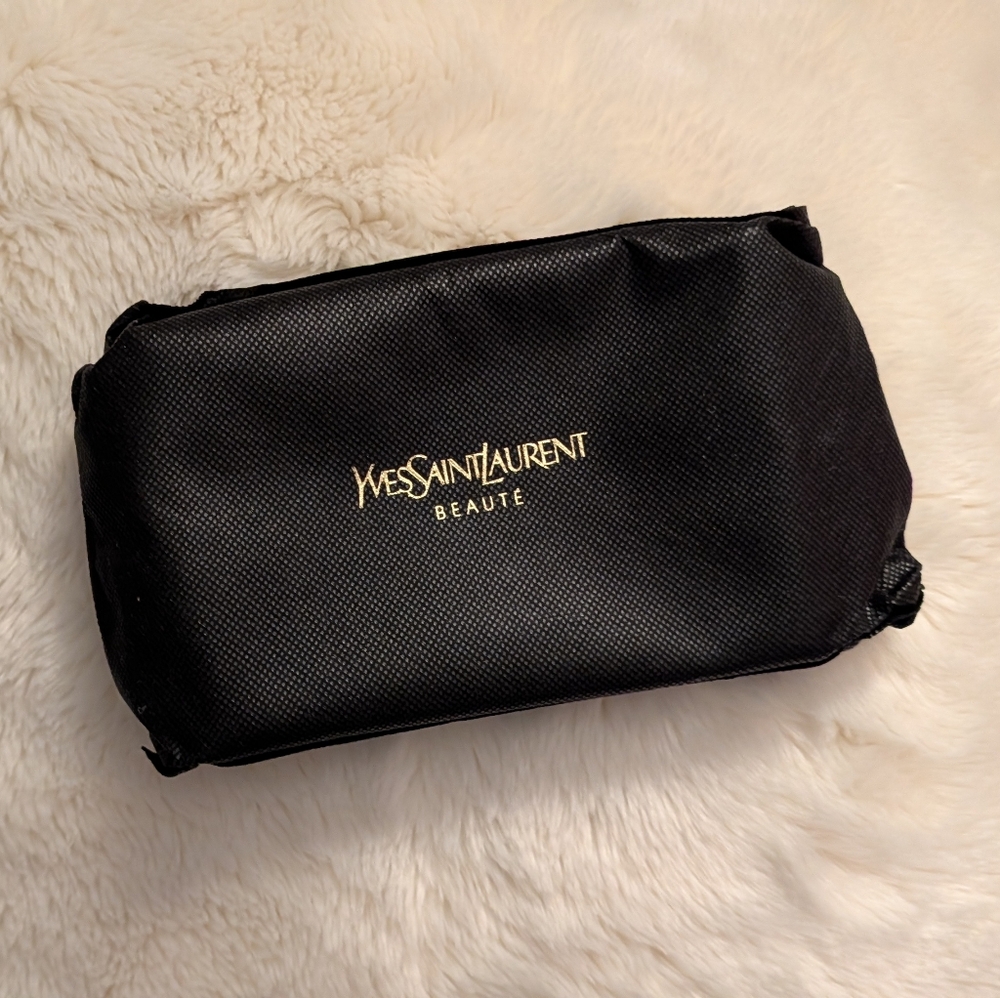 Yves Saint Laurent Red Cosmetic Pouch with Dust bag - Picture 2 of 5